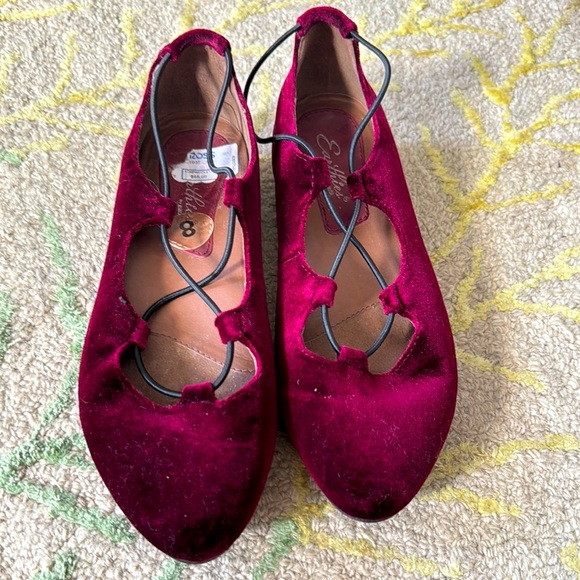 Earthies burgundy velvet soft ballet flat 8 - Picture 1 of 6